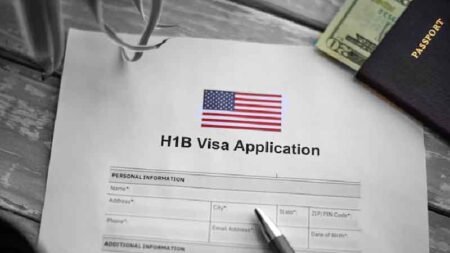 এইচ-১বি ভিসা ফরমের প্রতীকী ছবি।